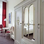 Acom Kurfuerstendamm 3* ברלין