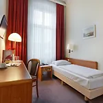 Acom Kurfuerstendamm 3*