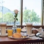 Acom Kurfuerstendamm מלון