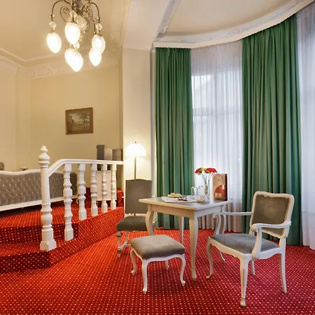 Hotel Acom Kurfuerstendamm 3*