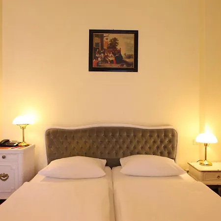 Hotel Acom Kurfuerstendamm 3*